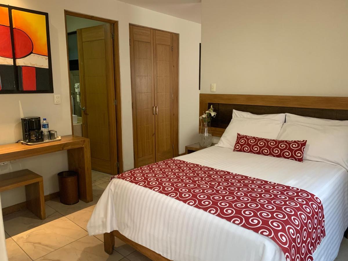 Rymma Hotel Morelia Buitenkant foto